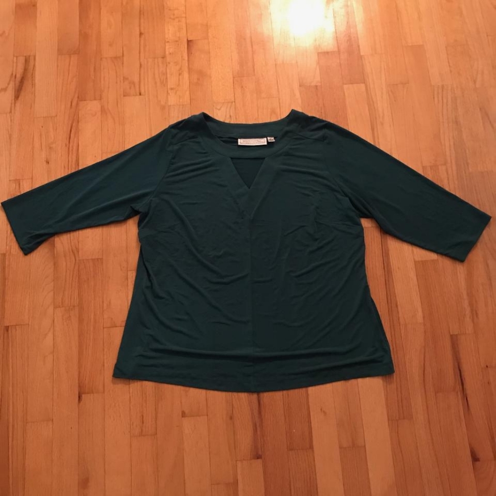 Green three quarter sleeve blouse